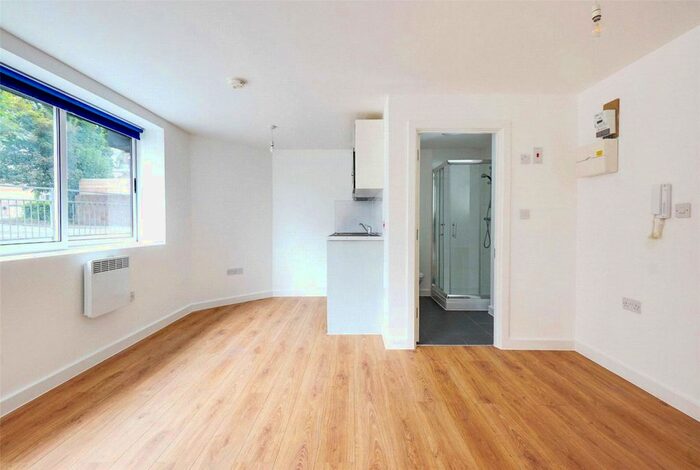 Studio To Rent In Coronet House, 11 Queen Anne Road, Maidstone ME14