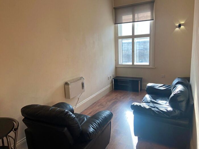 1 Bedroom Apartment To Rent In Windsor Chambers, - John William Street, Huddersfield, HD1
