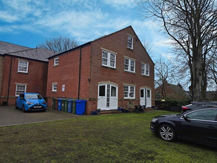 1 Bedroom Flat For Sale In Flat Hailgate Mews, Howden, Goole, North Humberside, DN14