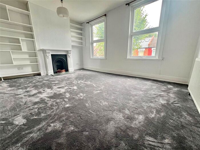 1 Bedroom Apartment To Rent In Russell Road, London, N13