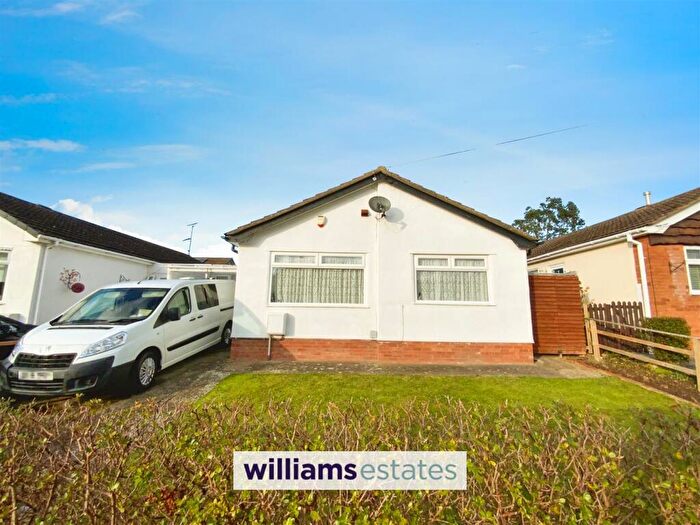 2 Bedroom Detached Bungalow For Sale In Garwyn Avenue, Prestatyn, LL19
