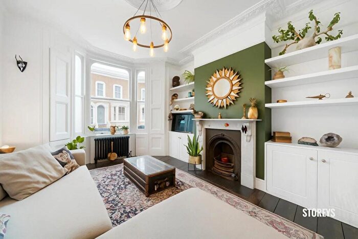 4 Bedroom End Of Terrace House To Rent In Antill Road, Bow, London, E3