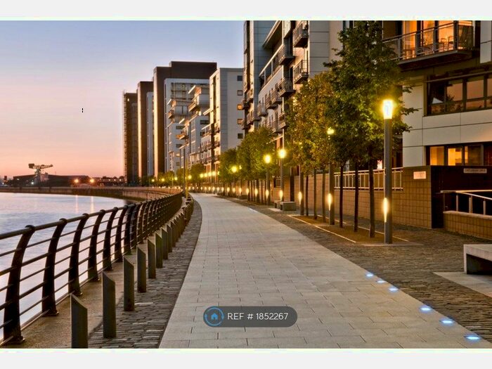 2 Bedroom Flat To Rent In Castlebank Place, Glasgow, G11