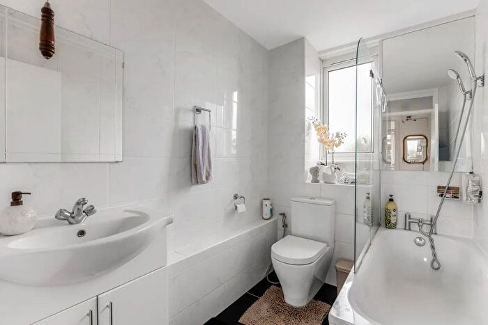 1 Bedroom Property To Rent In Barnhill Road, Wembley, HA9