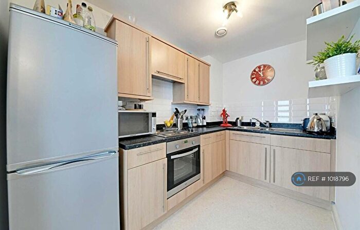 1 Bedroom Flat To Rent In Penfield Court, London, NW9