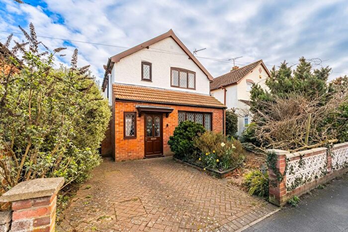 3 Bedroom Detached House For Sale In Corie Road, Norwich, NR4