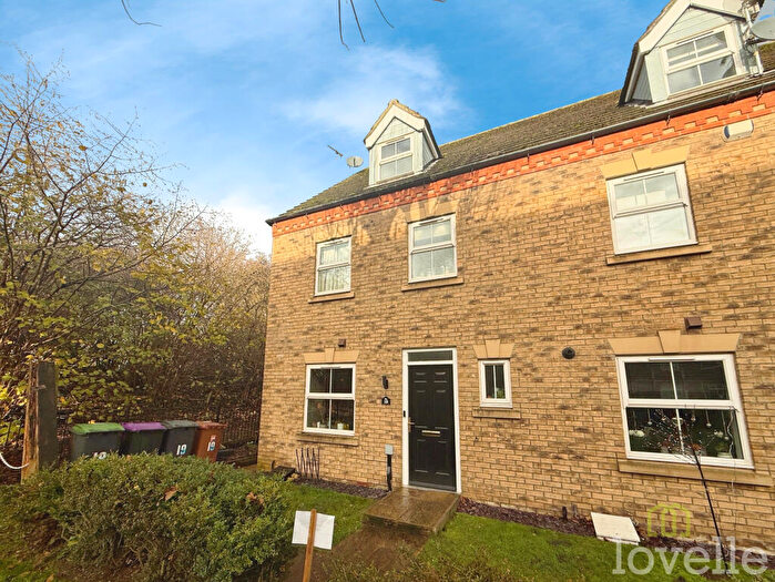 4 Bedroom Town House For Sale In Squirrel Chase, Witham St Hughs, LN6