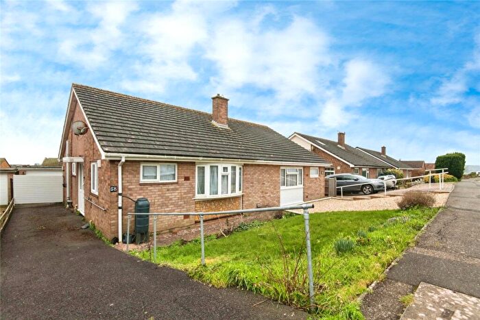 2 Bedroom Bungalow For Sale In Parkside Drive, Exmouth, Devon, EX8