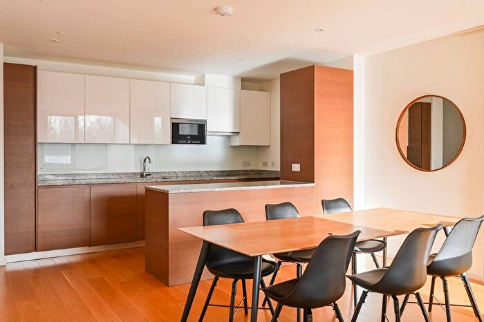 3 Bedroom Flat To Rent In Zinnia Mansions, East Village, Stratford, London, E20