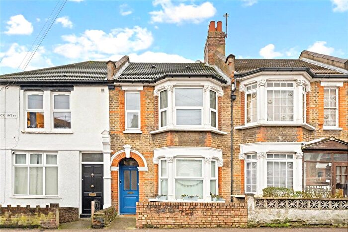 1 Bedroom Flat For Sale In Tavistock Avenue, Walthamstow, London, E17