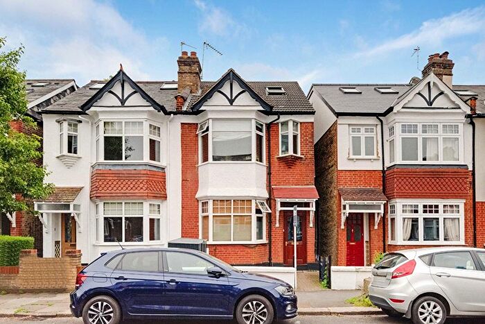 2 Bedroom Flat To Rent In Sydney Road, West Ealing, W13