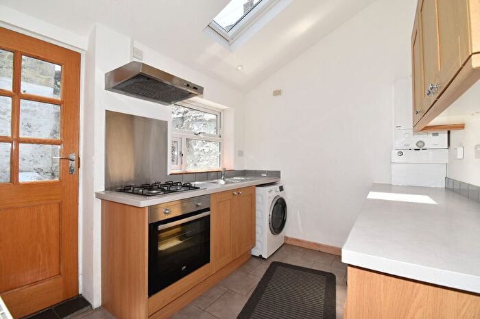 3 Bedroom End Of Terrace House To Rent In Hill Head, Penryn, TR10