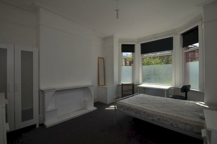 4 Bedroom Terraced House To Rent In Langdale Road, Victoria Park, Manchester, M14