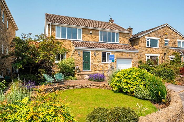4 Bedroom Detached House For Sale In St. Johns Drive, North Rigton, LS17