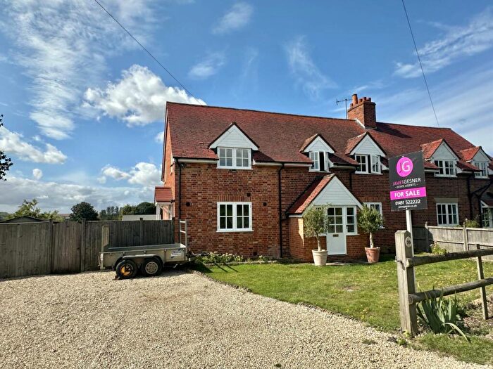 4 Bedroom Semi-Detached House For Sale In Hammer Lane, Warborough, OX10