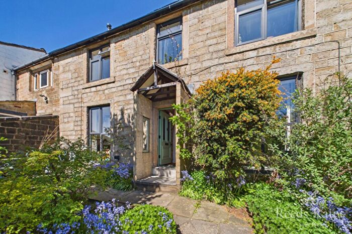 4 Bedroom Terraced House For Sale In Millwood Lane, Todmorden, OL14