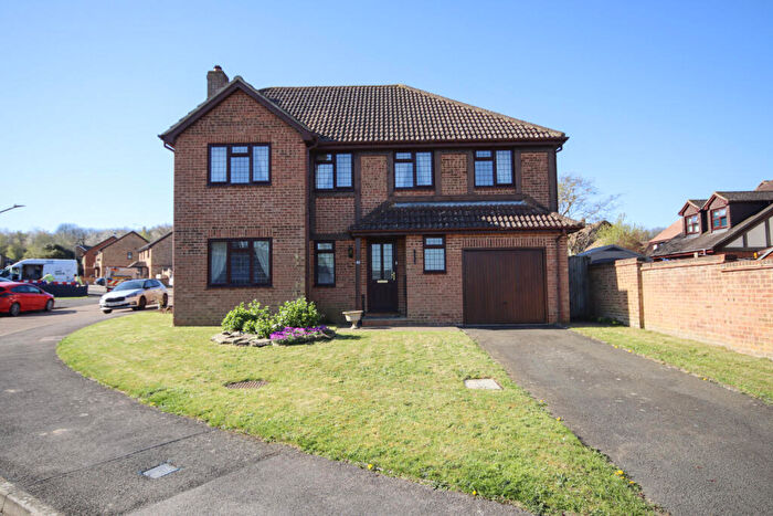 4 Bedroom Detached House For Sale In Wheatfields, Chatham, ME5