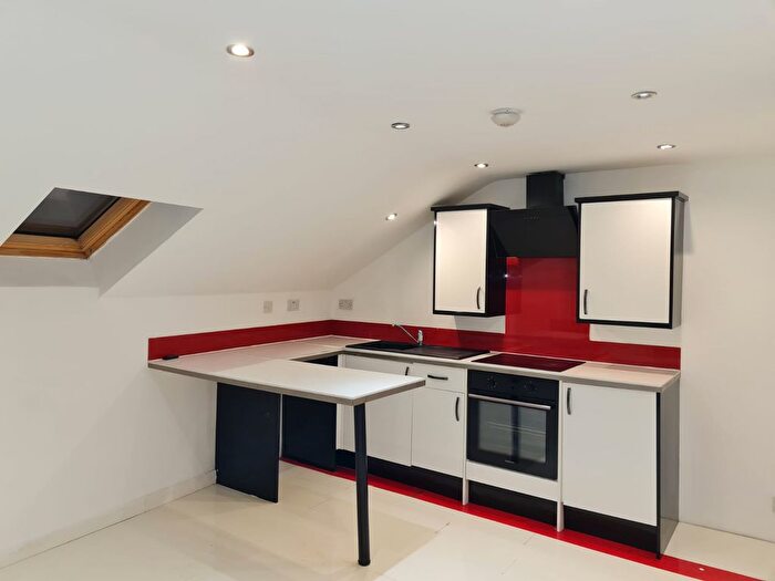 2 Bedroom Flat To Rent In Hazelwood Road, Northampton, NN1