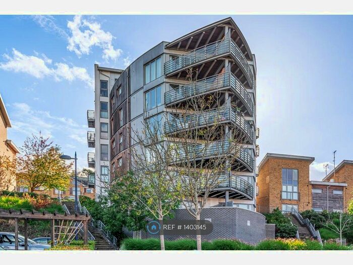 2 Bedroom Flat To Rent In Arundel Square, Maidstone, ME15