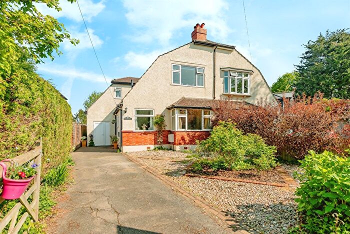 4 Bedroom Semi-Detached House For Sale In Lodge Lane, Redhill, RH1