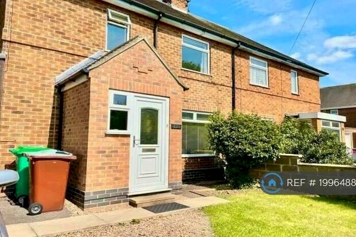 3 Bedroom Semi-Detached House To Rent In Wollaton Vale, Nottingham, NG8