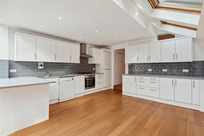 2 Bedroom End Of Terrace House To Rent In Elsley Road, London, SW11