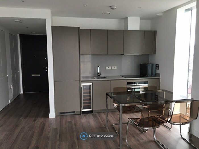 Studio To Rent In Cashmere House, London, E1