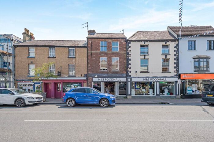 1 Bedroom Flat For Sale In Howells Place, Monmouth, NP25