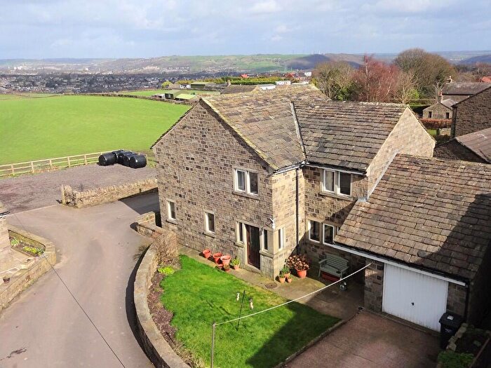 4 Bedroom Detached House For Sale In A Stainland Road, Stainland, HX4
