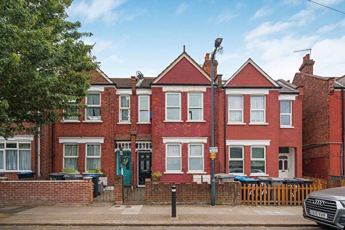 2 Bedroom Flat To Rent In Denzil Road, Willesden Green, NW10