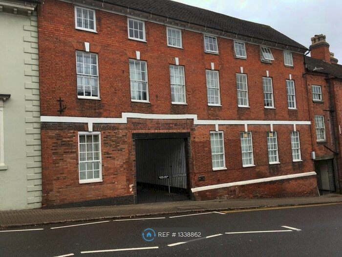 Studio To Rent In High Street, Coleshill, Birmingham, B46