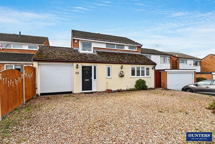 4 Bedroom Detached House For Sale In Barnstaple Close, Wigston, LE18