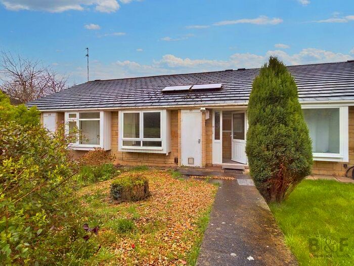 2 Bedroom Bungalow To Rent In Frenchay Close, Downend, BS16