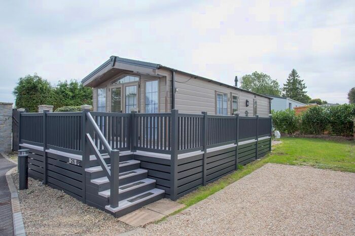 2 Bedroom Park Home For Sale In Bowdens, Langport, TA10