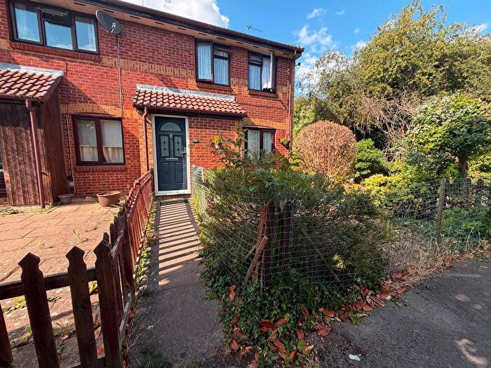 1 Bedroom Maisonette For Sale In Hawthorne Crescent, West Drayton, UB7