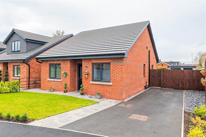 2 Bedroom Detached Bungalow For Sale In Brickfield Place, Leyland, PR25