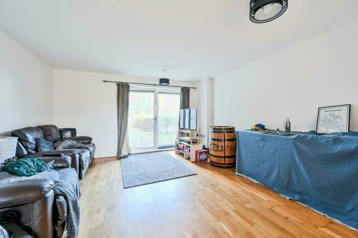 1 Bedroom Flat To Rent In Erebus Drive, Thamesmead, London, SE28