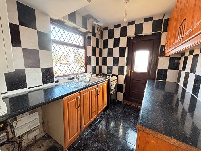 3 Bedroom Semi-Detached House To Rent In Jenkins Avenue, Wincobank, Sheffield, S9