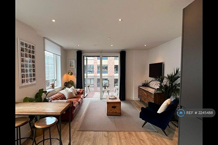 1 Bedroom Flat To Rent In Lanterna Court, London, E3