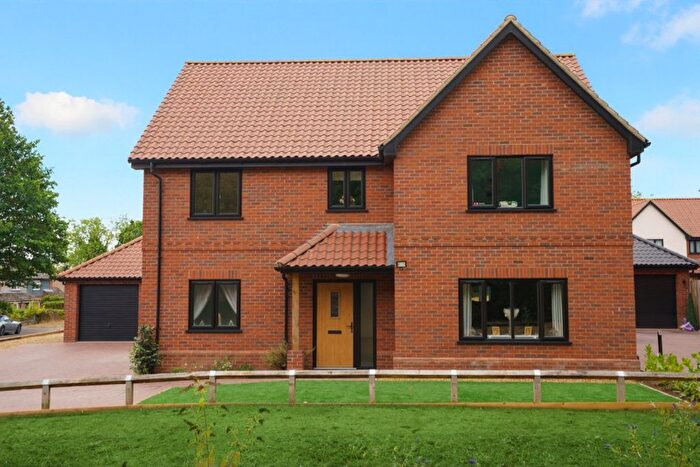 4 Bedroom Detached House For Sale In Warrens Lane, Attleborough, NR17