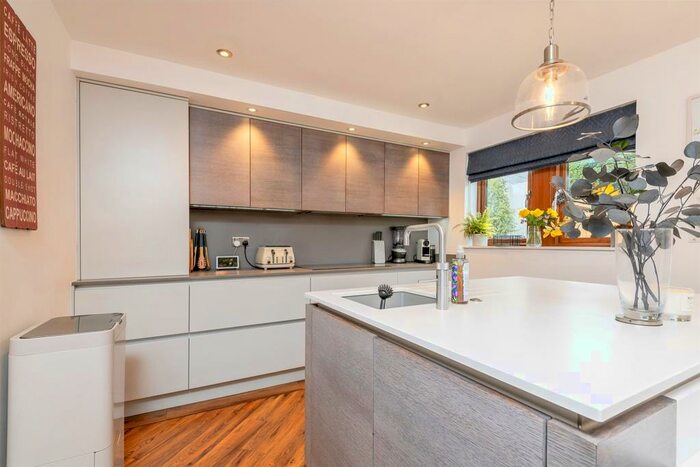 5 Bedroom Detached House For Sale In White Wells Court, Scholes, Holmfirth, HD9