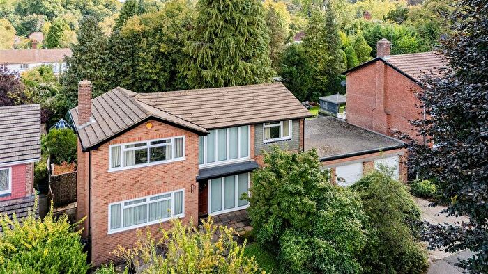 4 Bedroom Detached House For Sale In Kingsdene, Tadworth, KT20