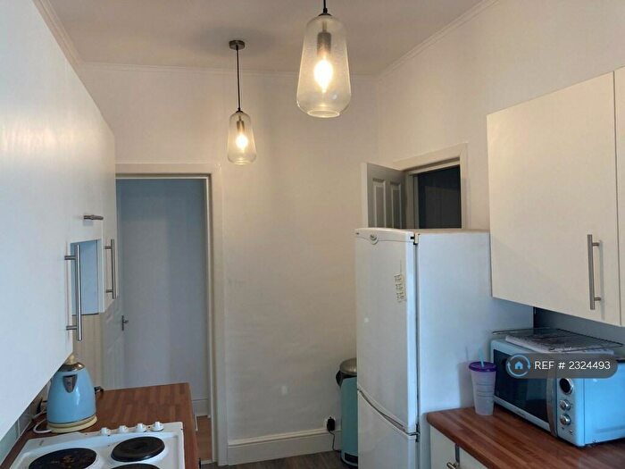 1 Bedroom Flat To Rent In Bournemouth Road, Poole, BH14