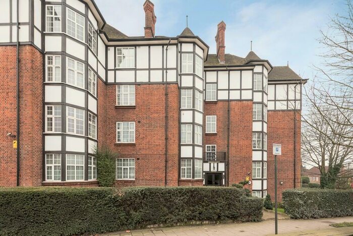 1 Bedroom Apartment To Rent In Vernon Court, Hendon Way, NW2