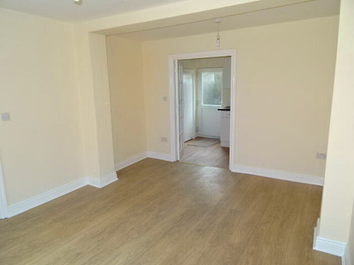 2 Bedroom Terraced House To Rent In Fox Street, Treharris, CF46