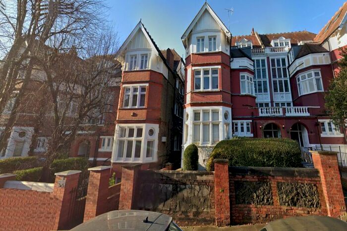 Studio To Rent In Frognal, Hampstead, London, NW3