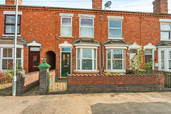 2 Bedroom Terraced House For Sale In Vincent Road, Worcester, WR5
