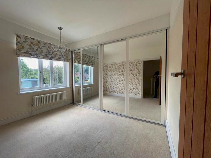 4 Bedroom Terraced House To Rent In Romford, RM2
