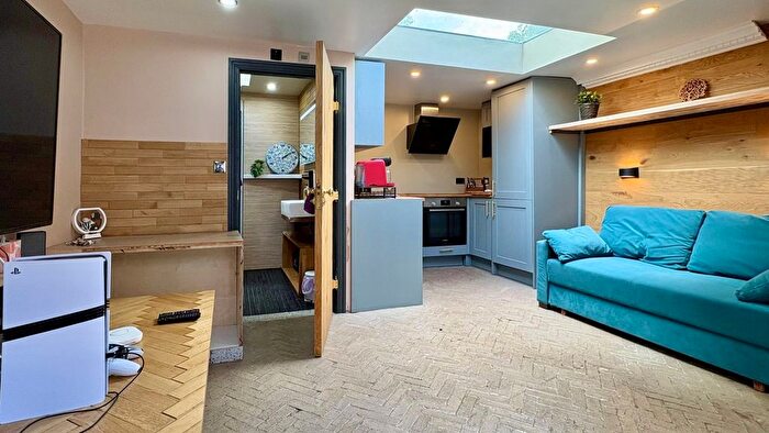 1 Bedroom Studio To Rent In Pine Road, London, NW2