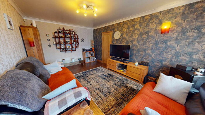 2 Bedroom Semi-Detached Bungalow For Sale In Limedale View, Barnby Dun, DN3